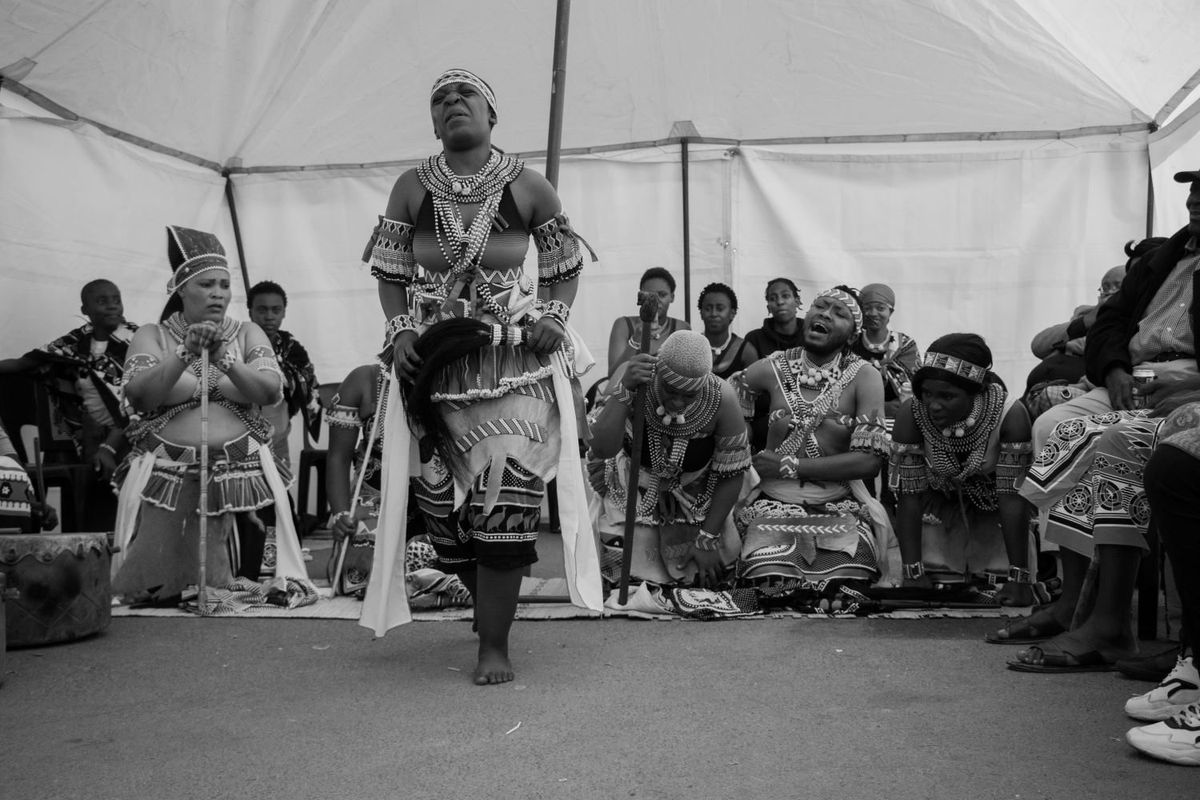 Traditional healer Vuyiswa Xekatwane in trance.